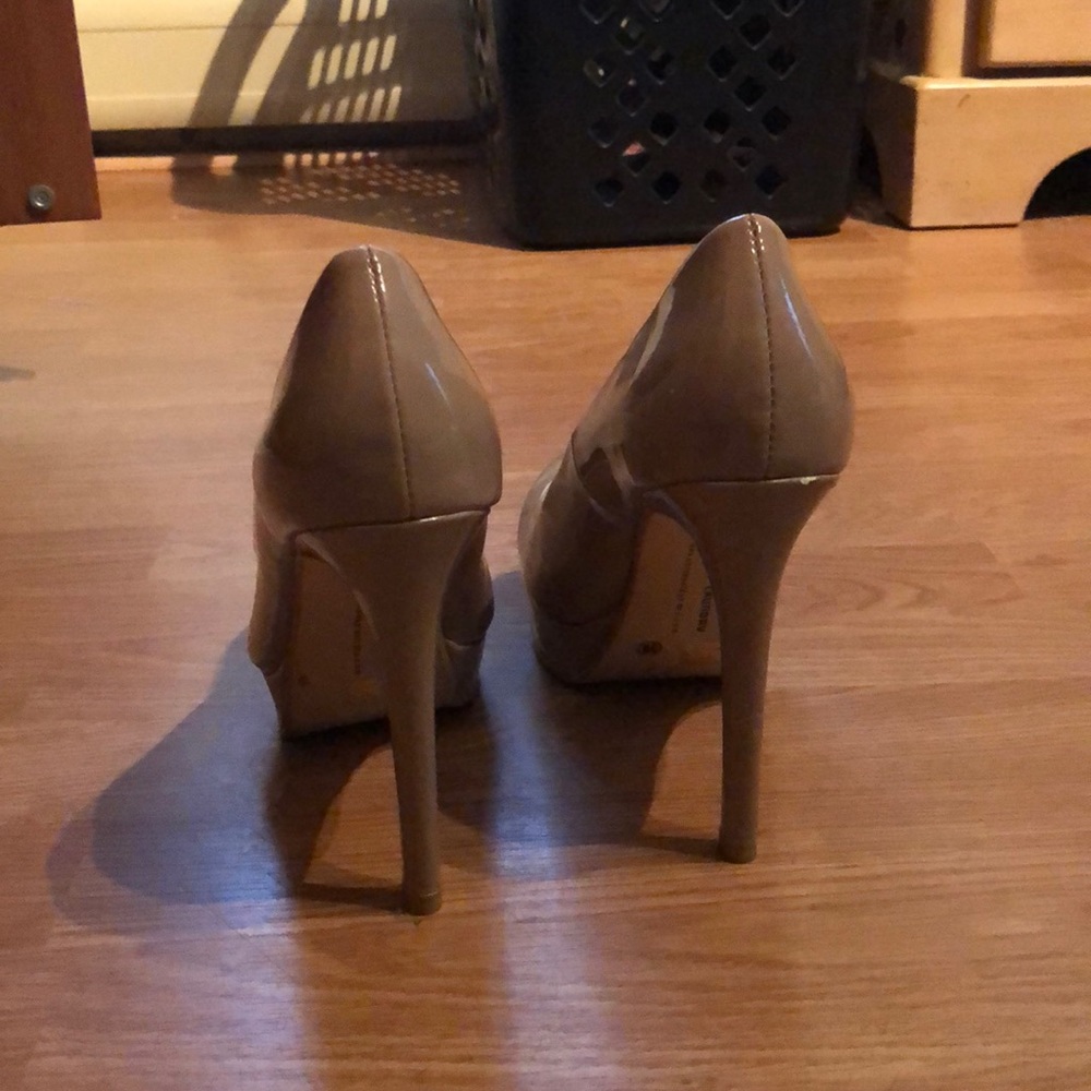 Heels - Picture 3 of 3